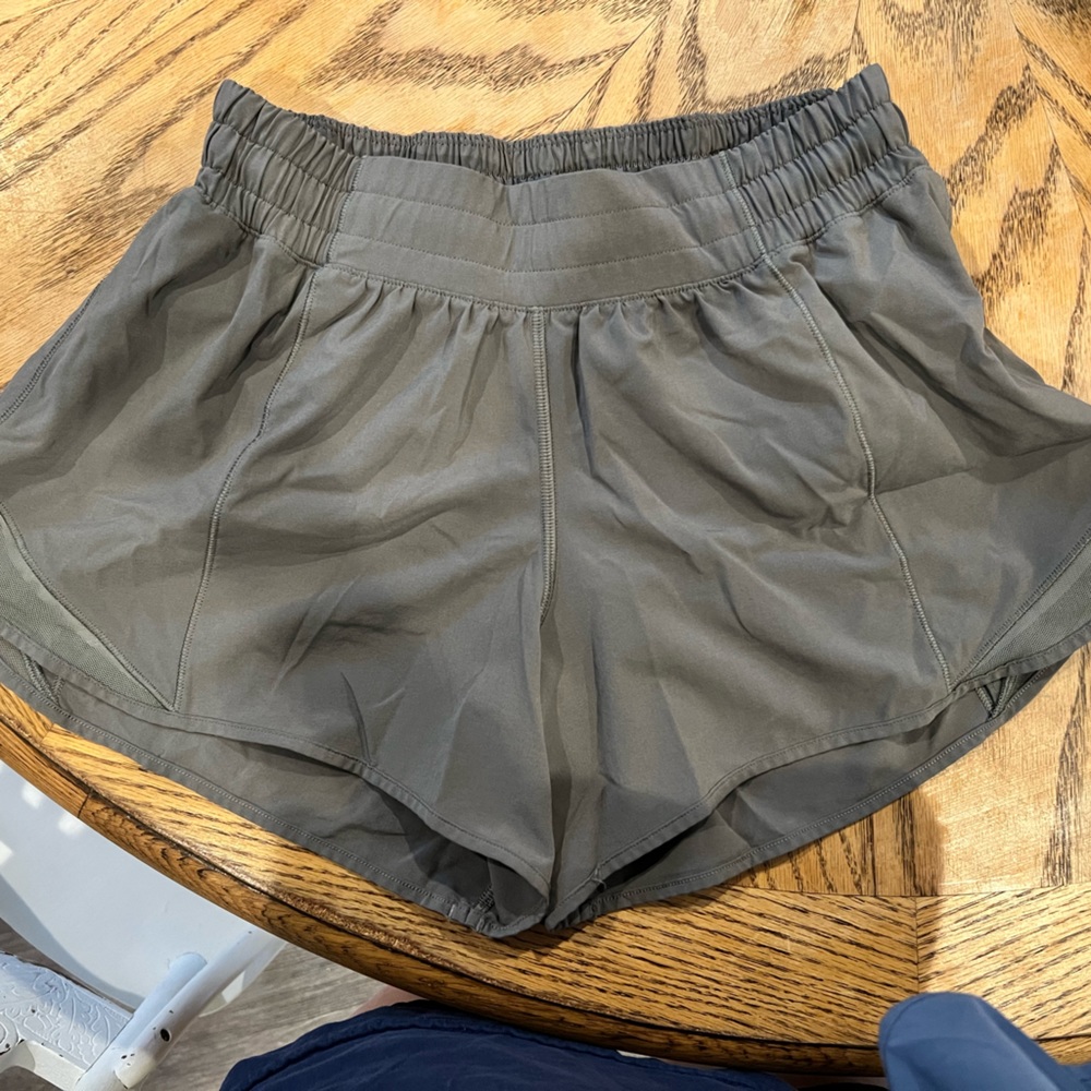 lululemon hotty hot low rise sz 6